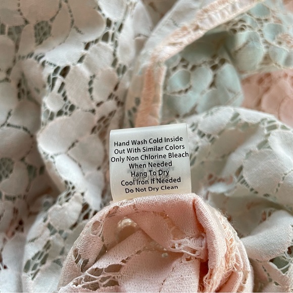 Soft Surroundings Aurelie Eyelet Button Down Silk Blend Top Pink Ombre Size XSP - Picture 11 of 11